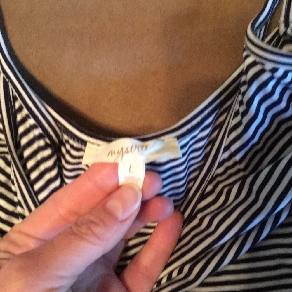Dress - Picture 4 of 4